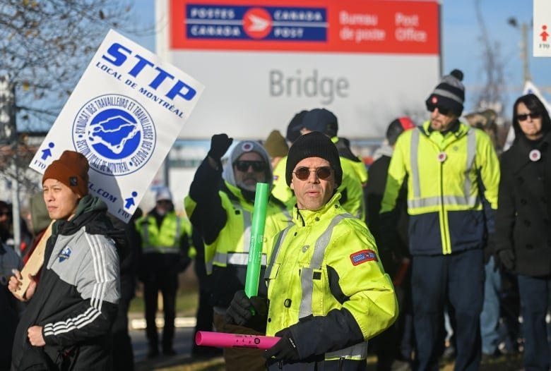 Canada Post workers on the picket line.